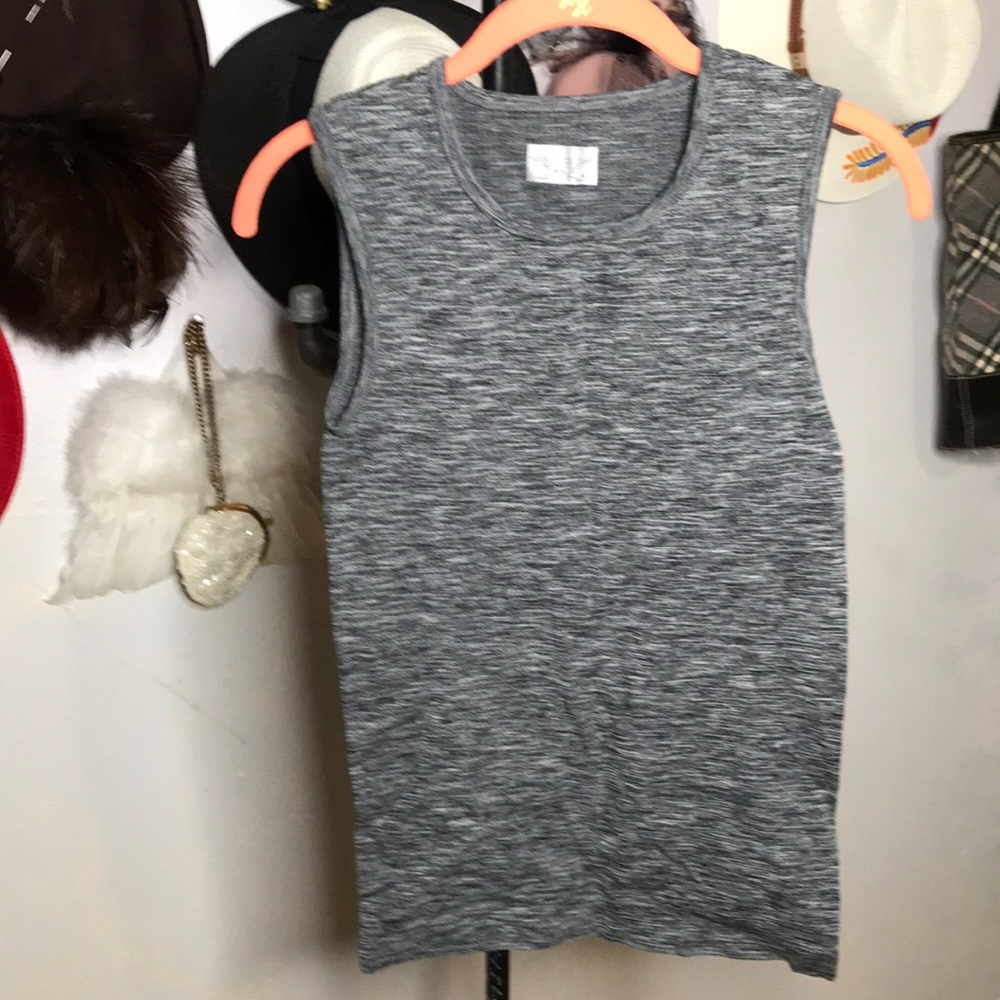 Athleta grey tank ribbed texture Size small